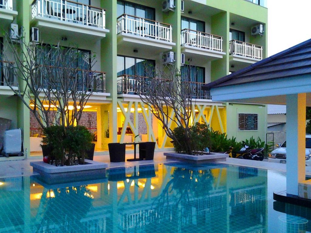 Kalim Beach Place Patong Buitenkant foto