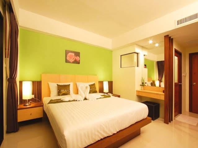 Kalim Beach Place Patong Buitenkant foto